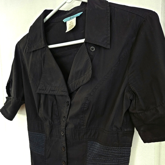 Button up top - Picture 3 of 3